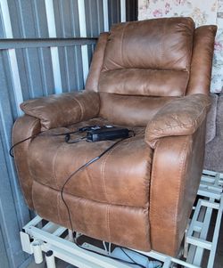 Power lift Recliner