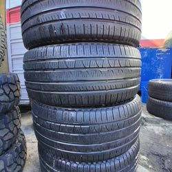 Vendo Un Set De Llantas Usadas PIRELLI 285/45R20 Con  80 % De Vida Las 4 Instaladas Y Balansiadas 