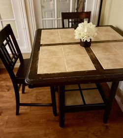 Kitchen Table With 4 Chairs