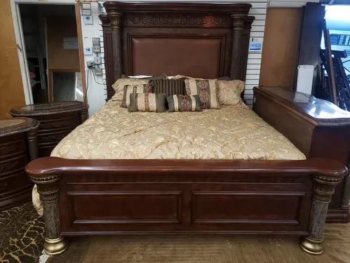 Michael Amini Torino Bedroom Set