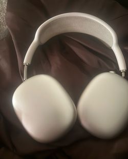 Aipod Max