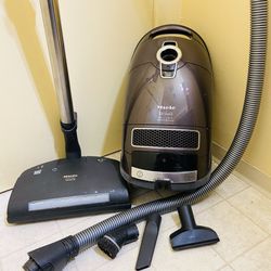 Miele S8 Uniq Canister Vacuum Cleaner