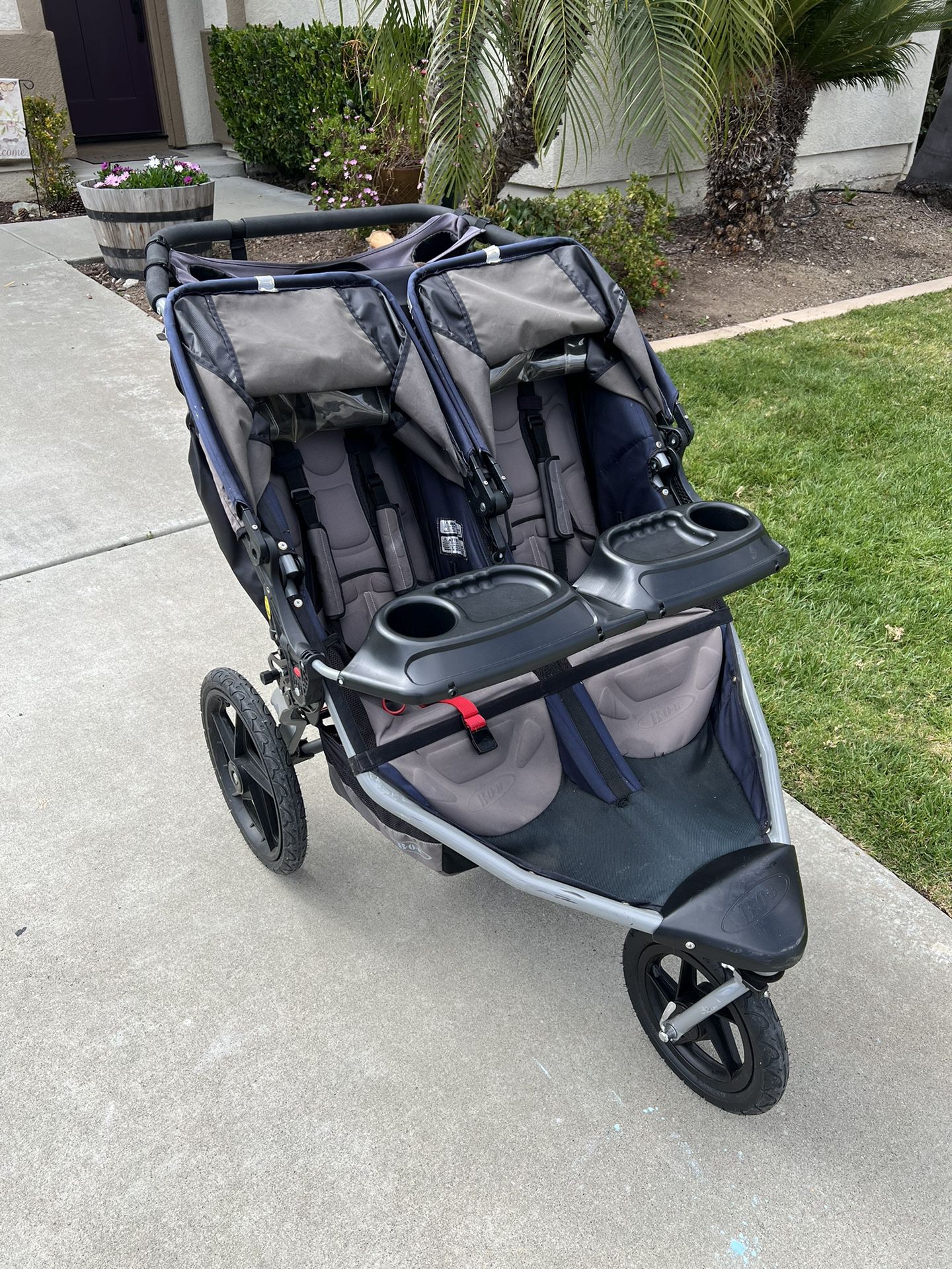 Double Bob Stroller With Snack Tray 