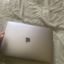 Mac Book Pro 1tb. 
