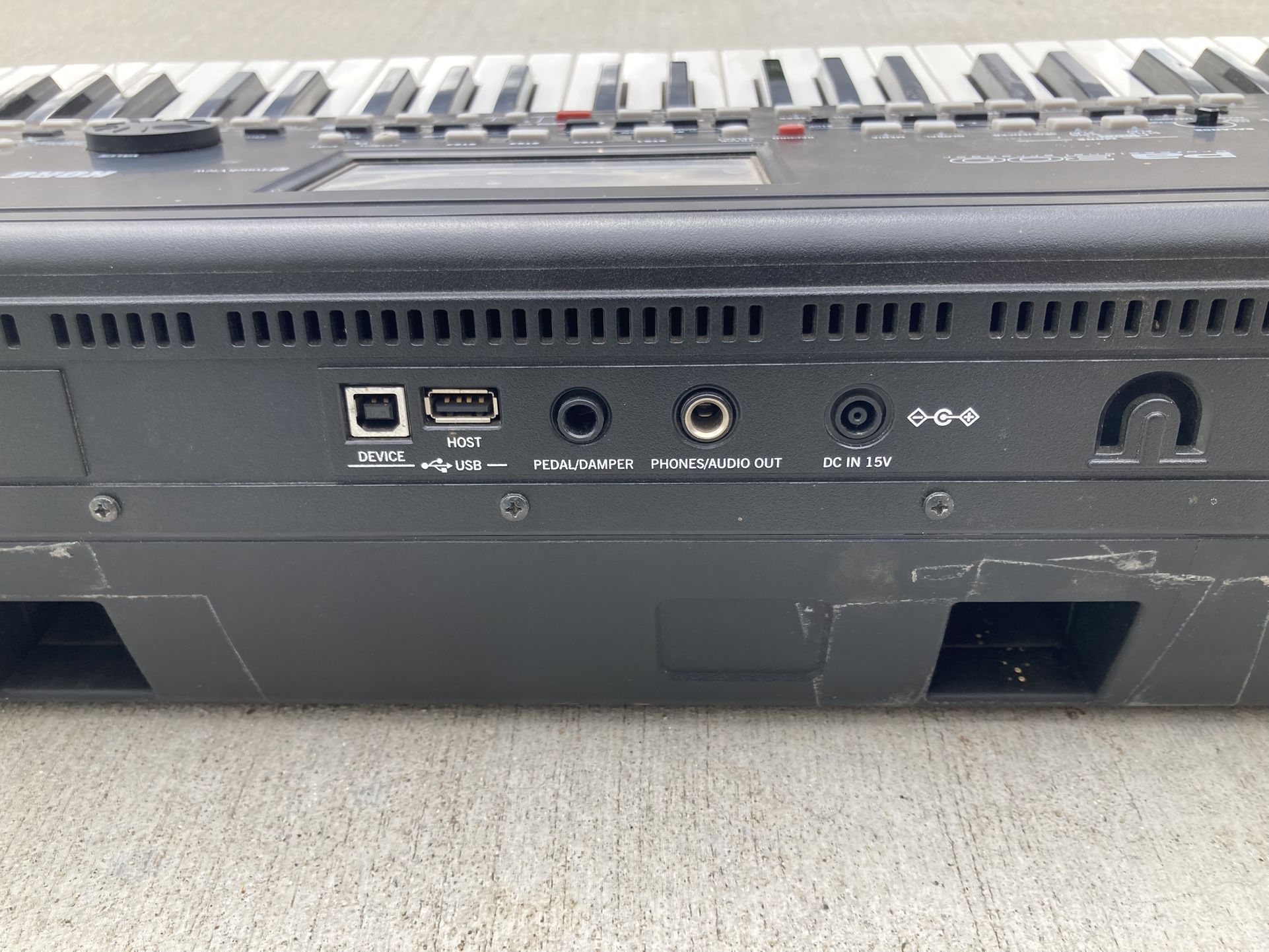 Key Board -Korg Pa 300- Professional Arranger