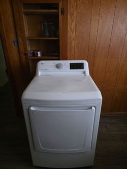 LG ELECTRIC DRYER XL CAPACITY GOOD CONDITION DELIVERY AVAILABLE FOR EXTRA FEE
