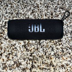 JBL Flip 6 Portable Waterproof Speaker