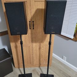 Klipsch R51PM Bookshelf Speakers 