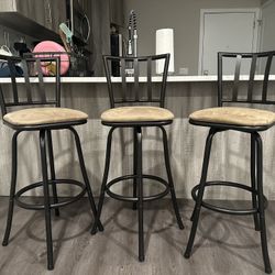 Fairly New Swivel Bar Stools Set