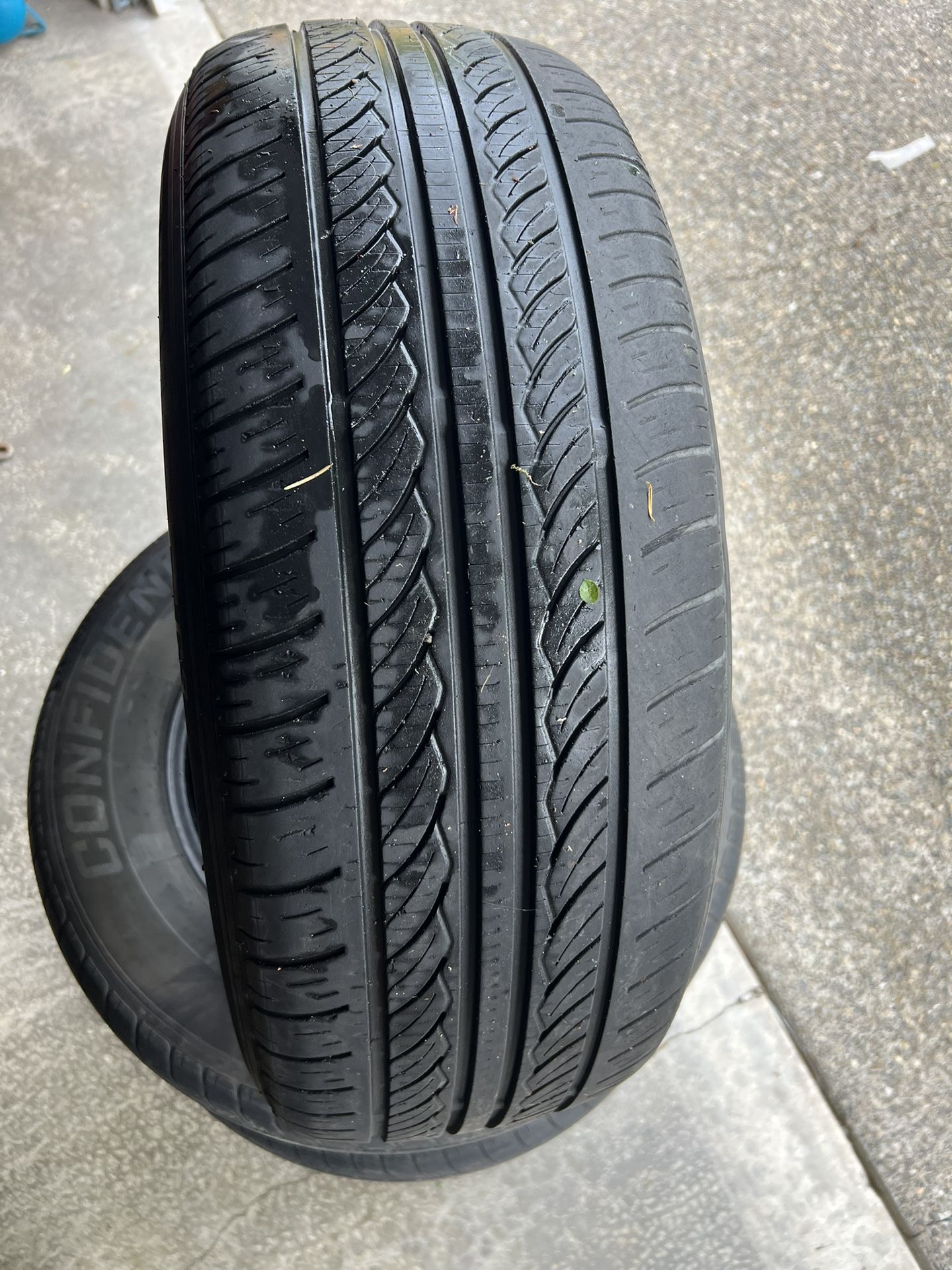 Tires 235/62/16