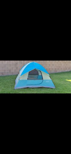 Tent camping/ Three man wentzel tent with canopy