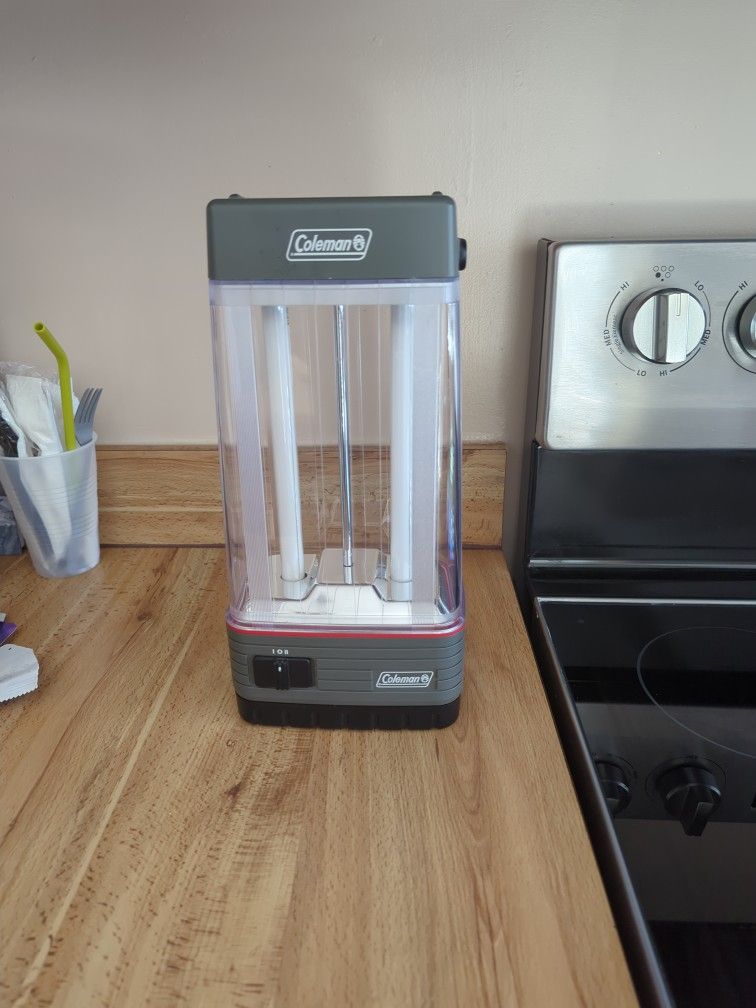 Coleman Lantern Area Light Twin Tube Fluorescent Battery Operated