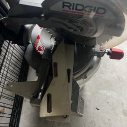 RIDGID miter saw 10 Inch Blade suitable for a range of materials and cuts