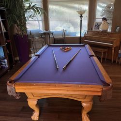 Standard 8ft Long 4ft Wide BERINGER Pool Table 