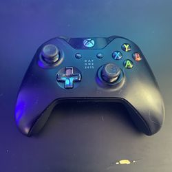 Xbox One Controller Day One Edition 