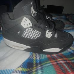 Air Jordan 4 Retro White Thunder