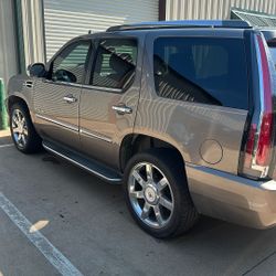 2011 Cadillac Escalade