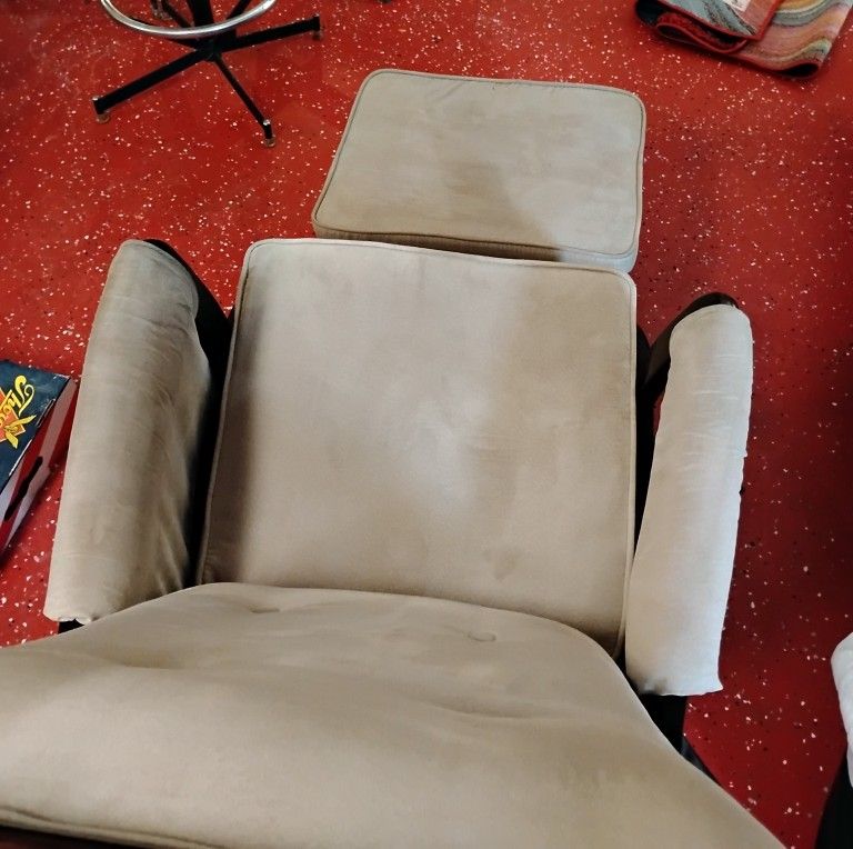 Padded Wood Rocking Chair W/Footstool 