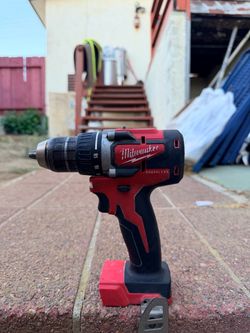 Compact Drill/Driver Milwaukee M18 18-Volt Brushless Cordless 1/2-Inch