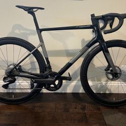 Cannondale SuperSix EVO Carbon Disc Ultegra Di2 12 Speed