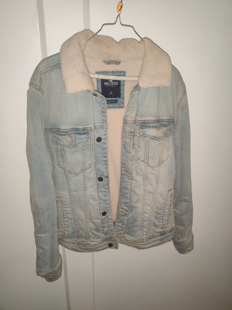 SHERPA-LINED DENIM TRUCKER JACKET