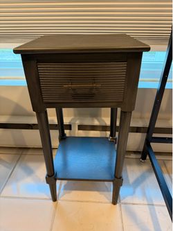 Solid Wood Nightstand / Side Table with Drawer – Great Condition