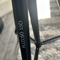 Tripod w/ Bubble Level (no head)