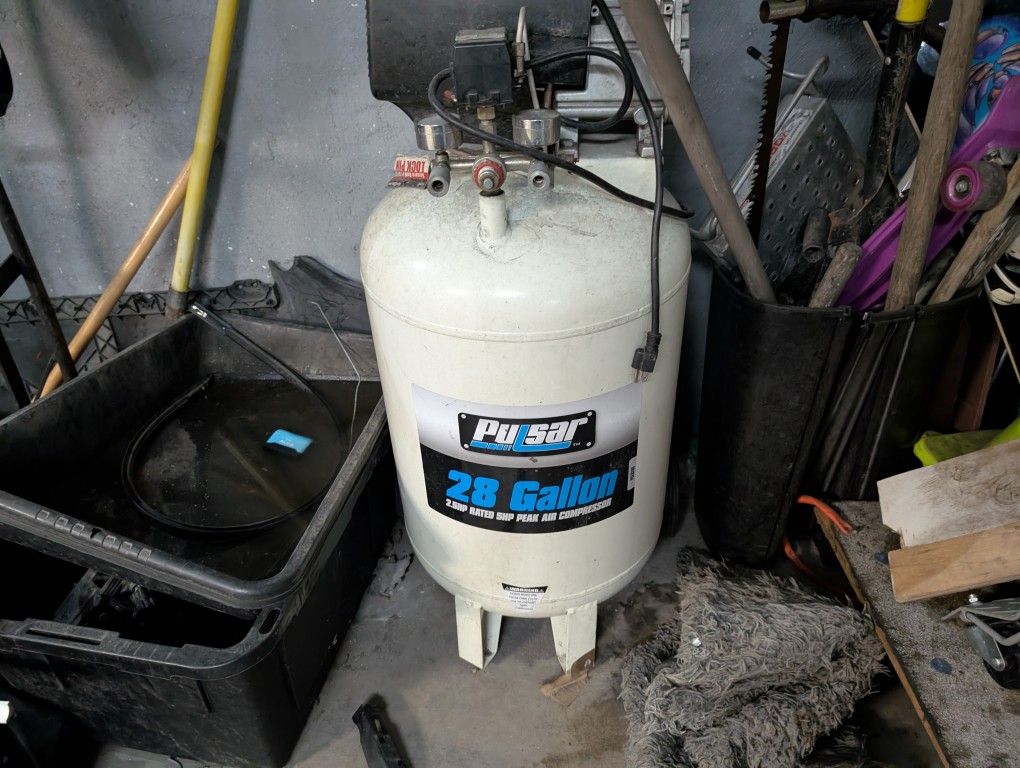 Compressor 28 Gallons