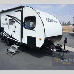 RV Trailer 21’ (Bunk Beds!)