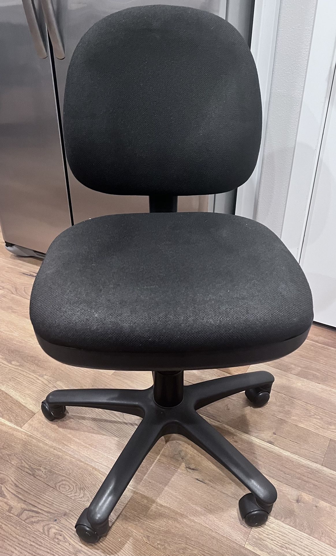 Black Desk Chair