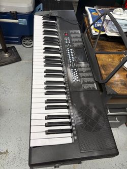 Electronic Key Board - Piano