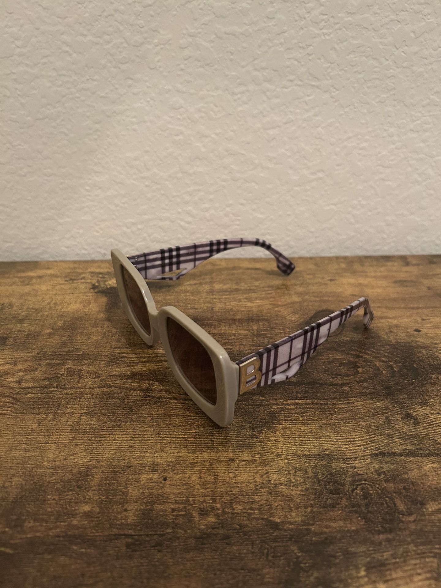 Beige Plaid Rectangle Sunglasses - Brand New