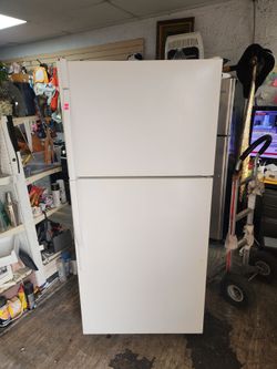 Kenmore refrigerator 65x30x30