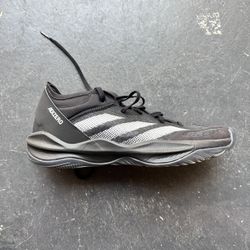 Adizero Select 2.0 Men’s Team Basketball Shoe