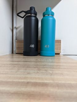 40-OZ Vacuum Insulated Bottle (Brand New)

Multiple units available.
Pickup only in Mayfield Heights. Thanks.