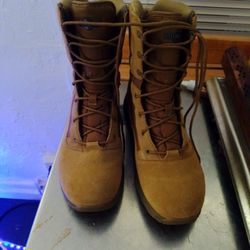 Boots Size 10 1/2 New