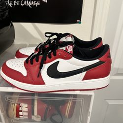 Jordan 1 Lows (Chicago) 