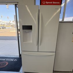 Frigidaire 36” 28 Cu Ft Capacity Refrigerator 
