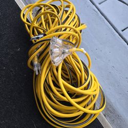 100ft 12/3 Gauge Bultiple Outlet Extension 