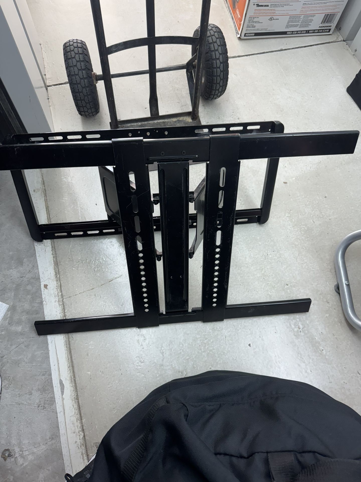 70 Inch TV mount