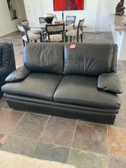 Black Emerson leather loveseat