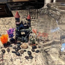 Glass Fish Bowl Tank, Med Size Goldfish Bowl + Aquarium Accessories for  Sale in Citrus Heights, CA - OfferUp