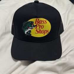 Bass pro shops hat: black