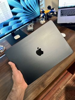 Apple MacBook Air M2 (2022) 13”