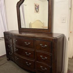 Dresser Set For Sale$$