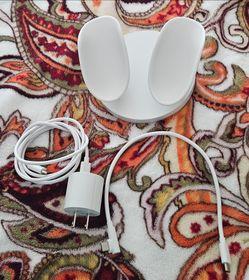 Meta Quest Compact Charging Dock — Works with Meta Quest 3/3S —