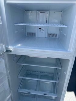 Refrigerator 2025 model fridge freezer used in office break room delivery available