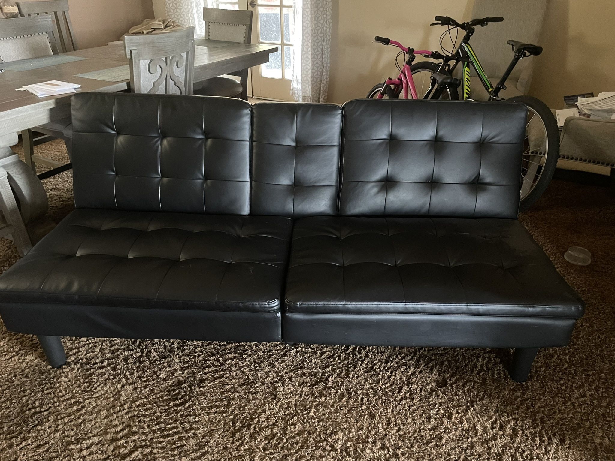 Black Futon