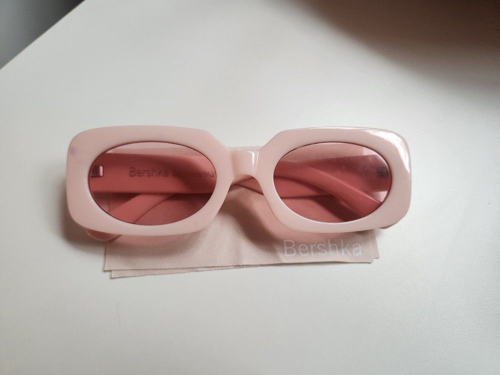 Bershka pink barbie sunglasses