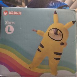 New Large Costume Plus Takes Batteries 